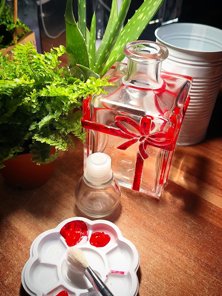 Flaschen zum Valentinstag kreativ gestalten - DIY Geschenkidee